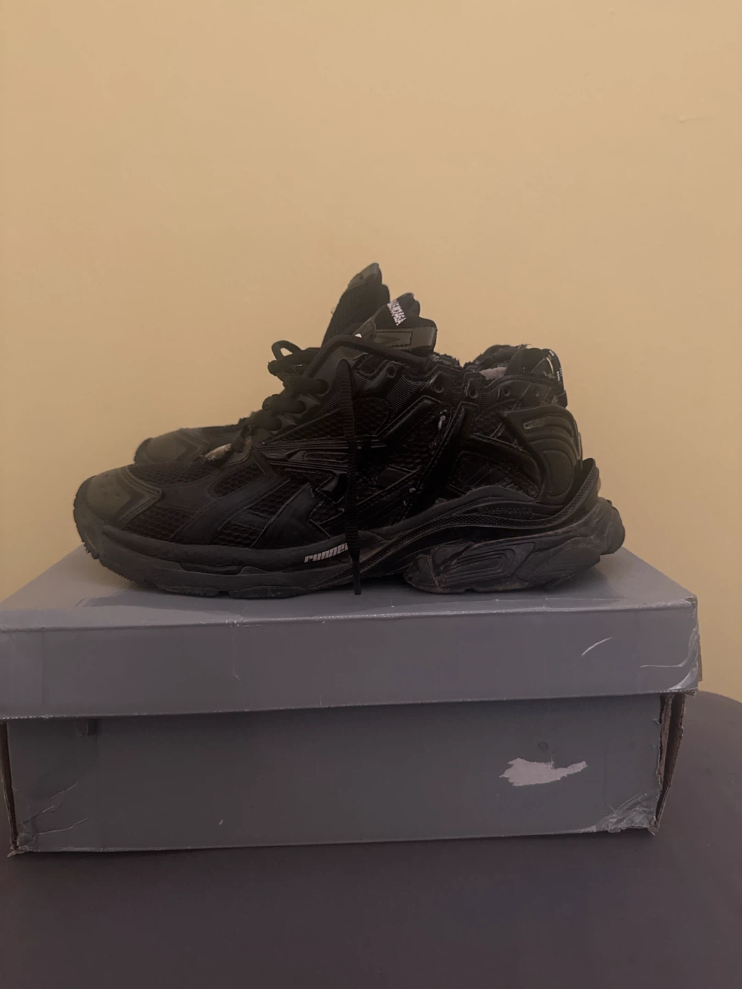 Black Runners