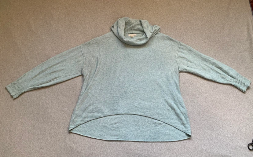 American Eagle Light Blue Oversized Turtleneck - Size Medium