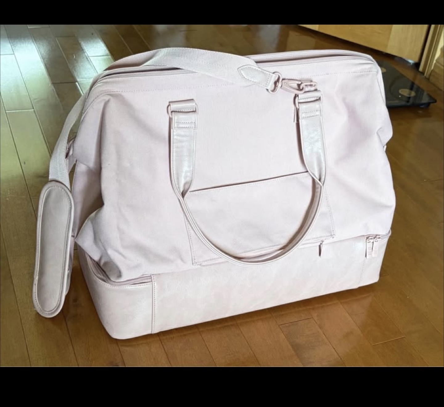 Béis The Weekender Bag in Pink