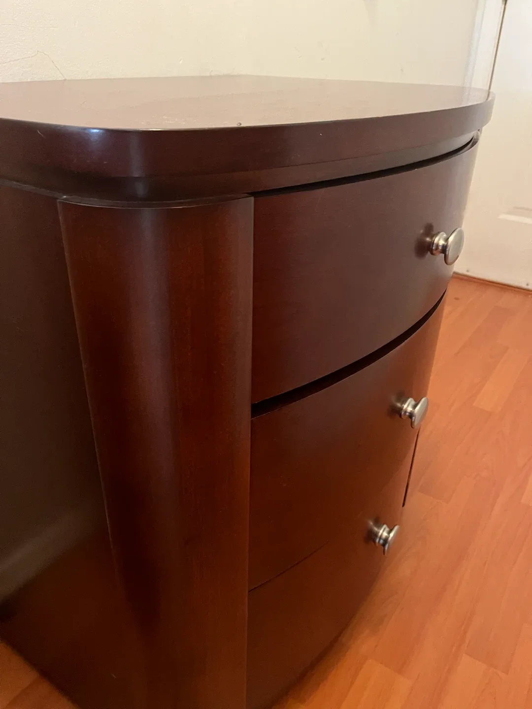Cherry wood nightstands - photo 5