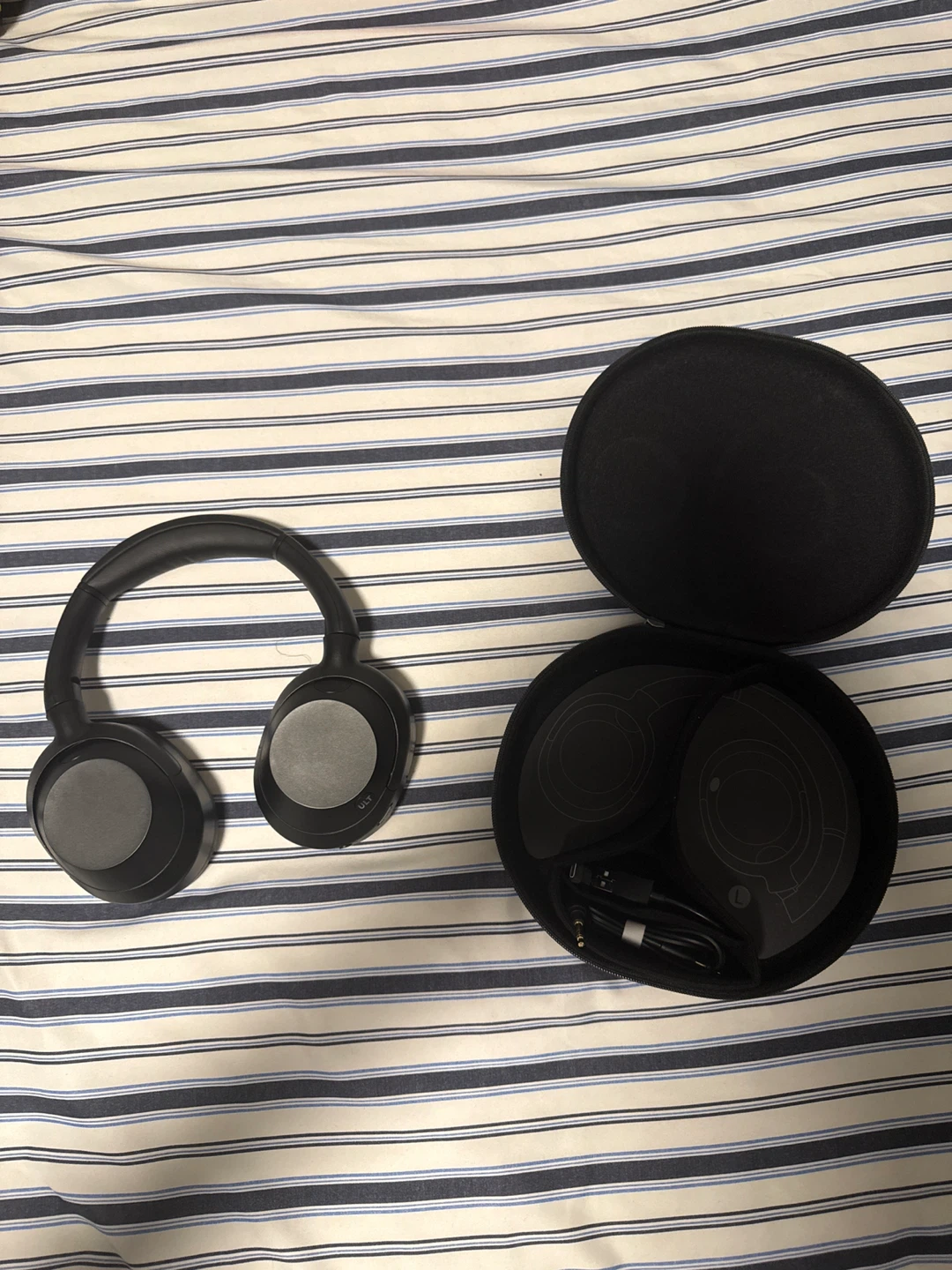 Sony ULT WEAR