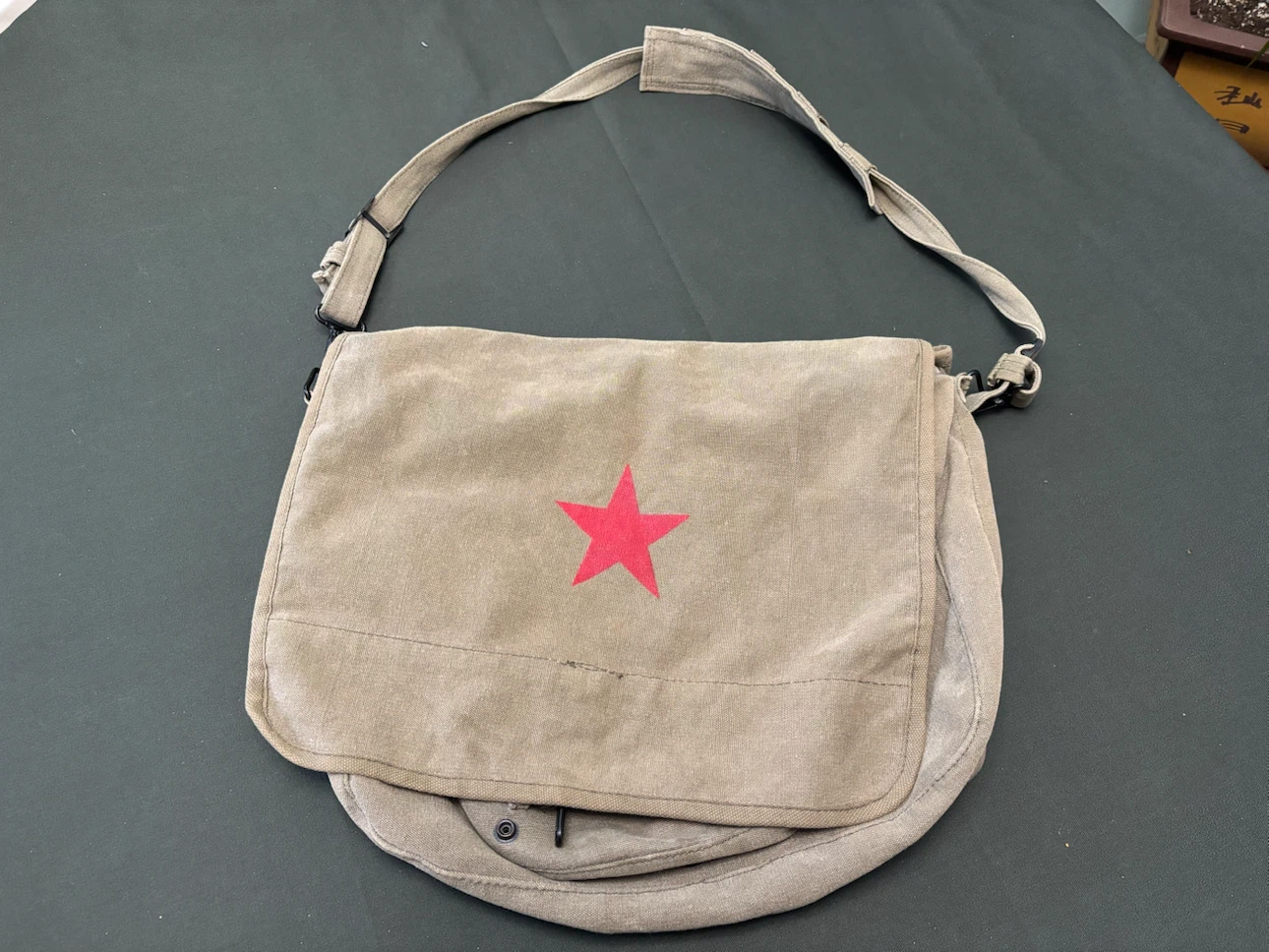 Vintage Style Canvas Red Star Messenger Bag