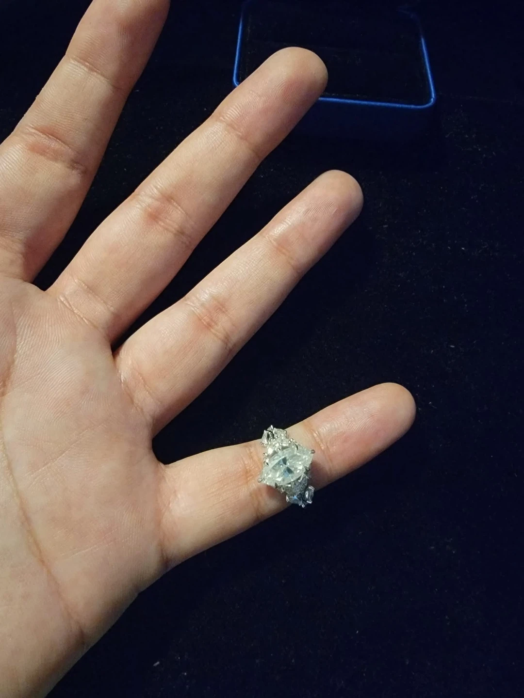 Stunning 10K White Gold Moissanite Engagement Ring - photo 3