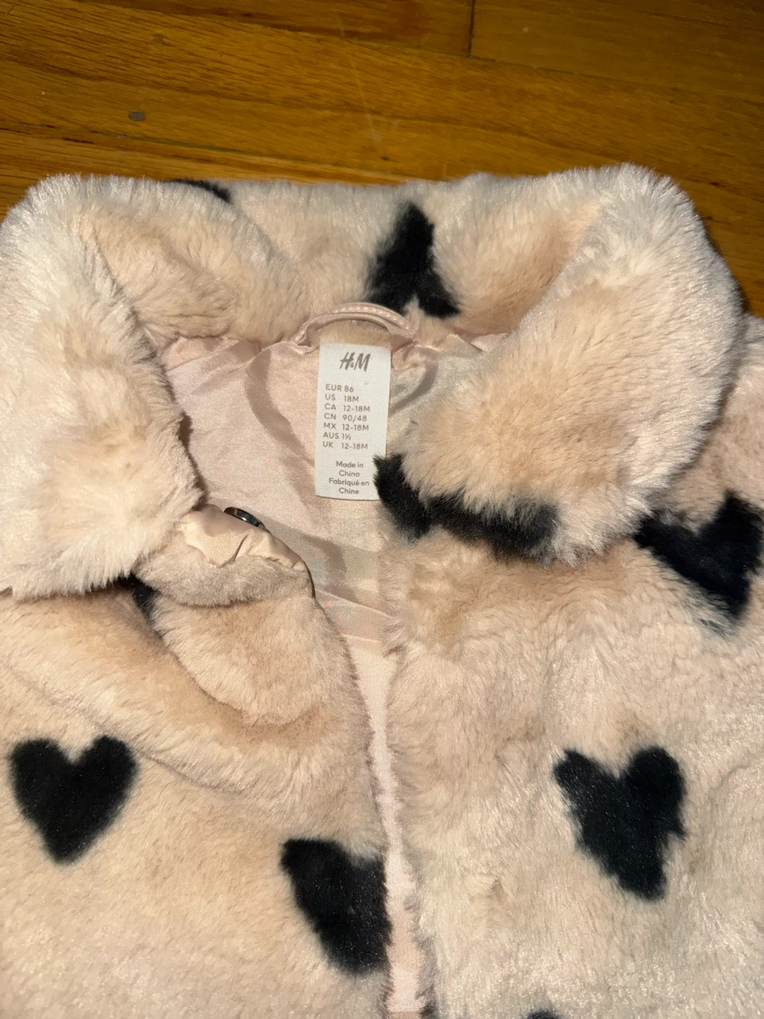 H&M Toddler Faux Fur Heart Jacket - photo 3