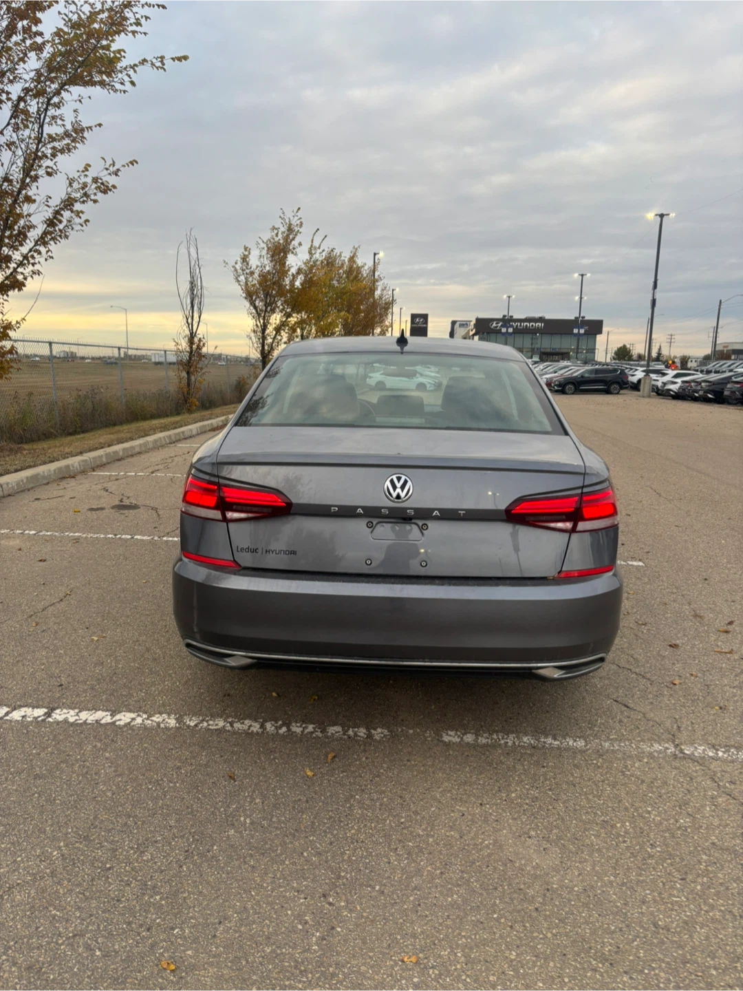 2021 Volkswagen Passat Sedan - photo 3