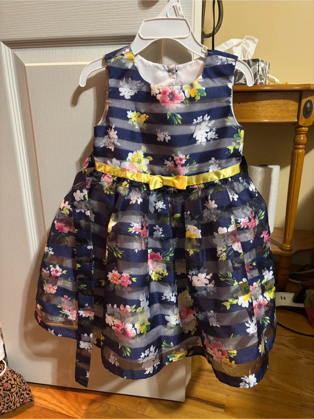 ❤️ Red Plaid Dress and 🌸 Navy Floral Dress – Size 3T - photo 2