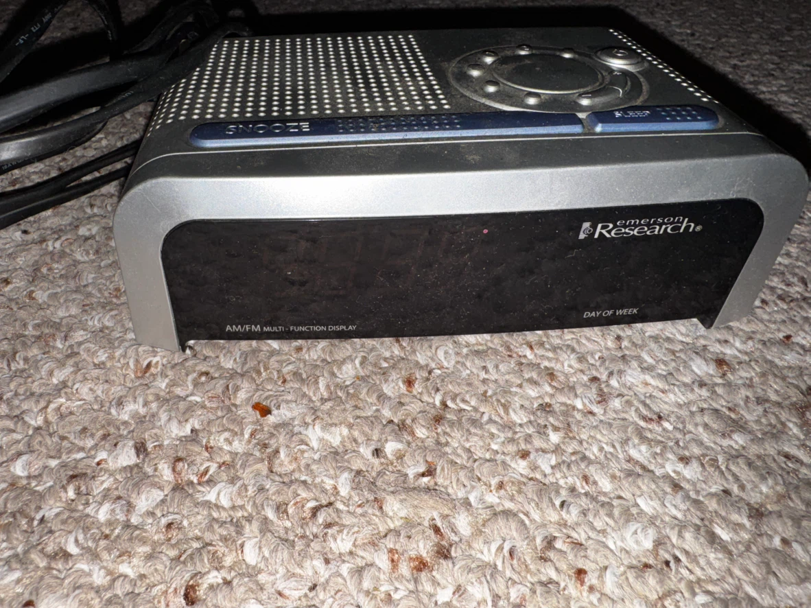 Vintage Emerson Research SmartSet Dual Alarm Clock Radio