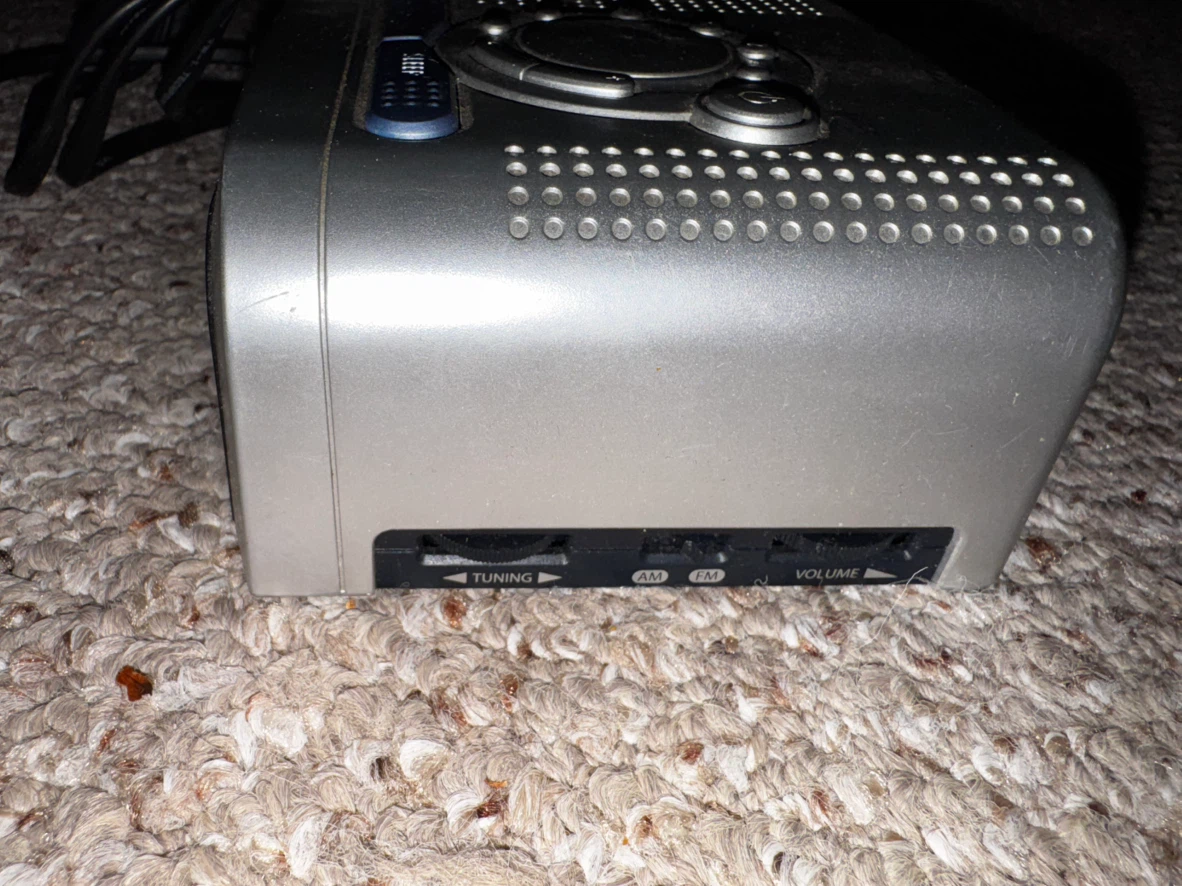 Vintage Emerson Research SmartSet Dual Alarm Clock Radio - photo 4