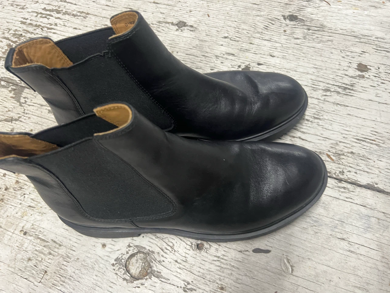 Geox Black Chelsea Boots Size 8.5