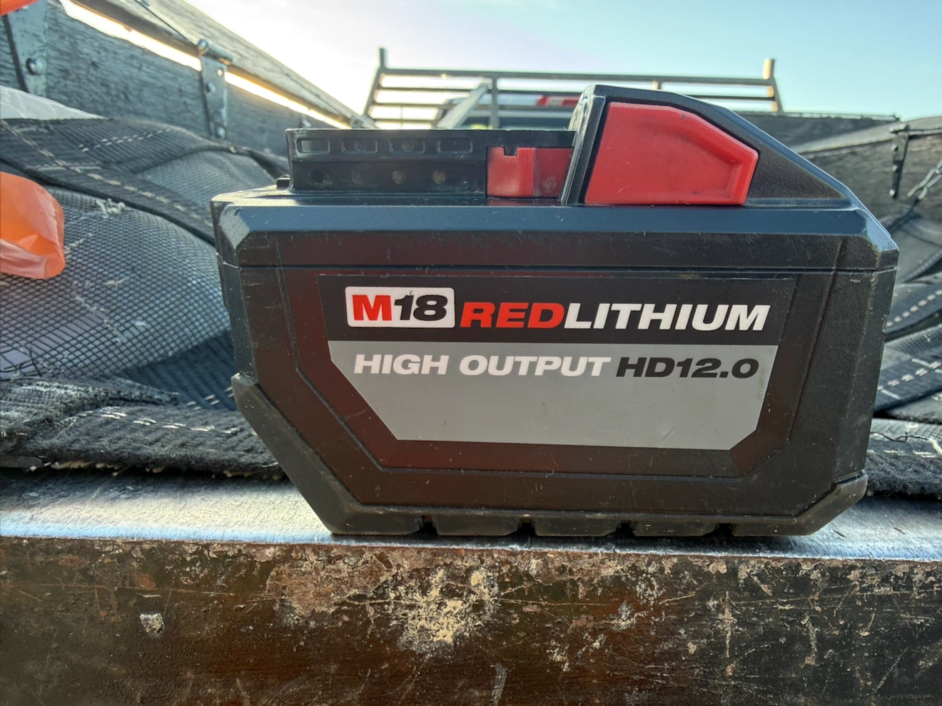Milwaukee M18 (HD) 12.0 Ah REDLITHIUM HIGH OUTPUT Battery - photo 2