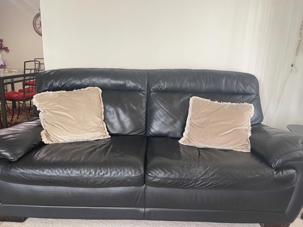 Black Leather Two-Seater Sofa & Three-Seater Sofa