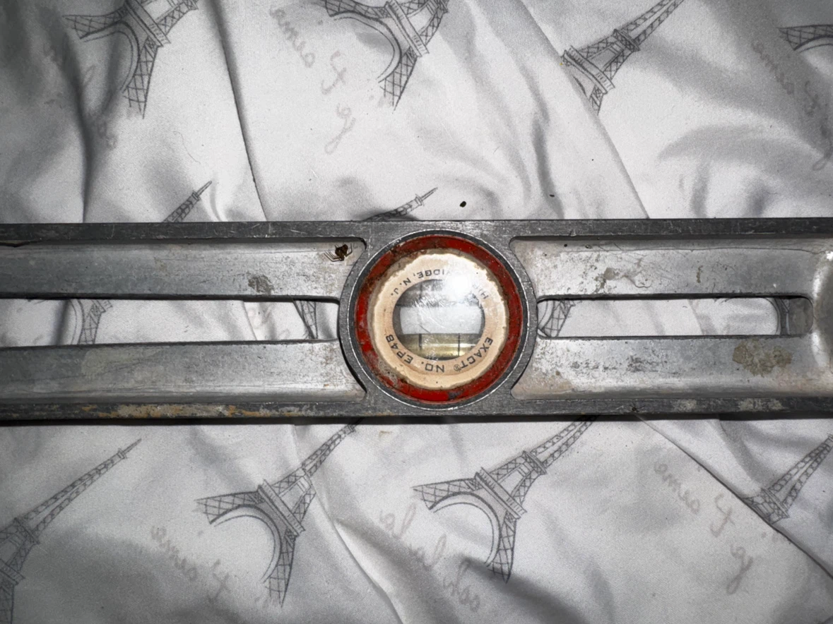 Vintage Aluminum Level and Wooden Level Set - photo 2