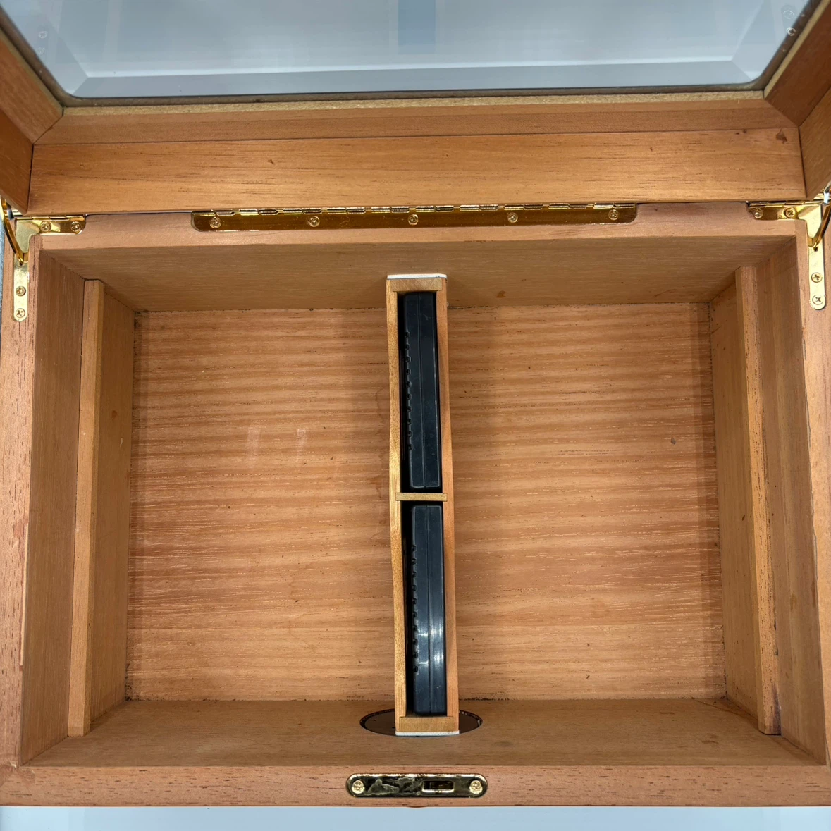 Supreme "El Presidente" Wooden Cigar Humidor with Hygrometer - photo 4
