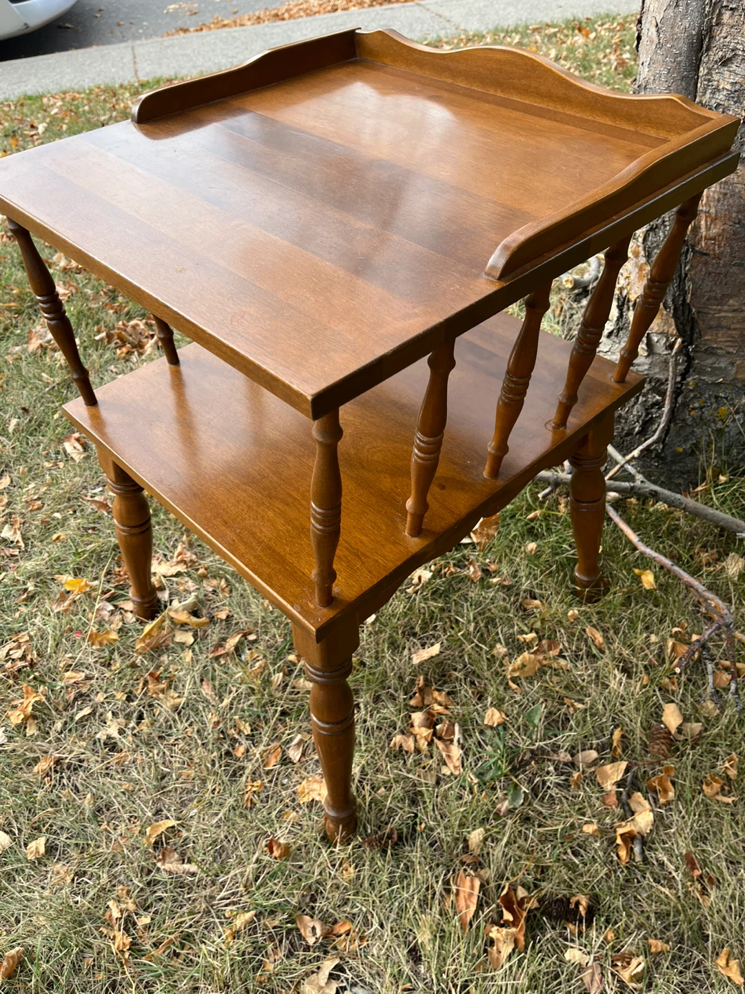 George B Bent Vintage Wood Colonial Revival Style Side Table - photo 4