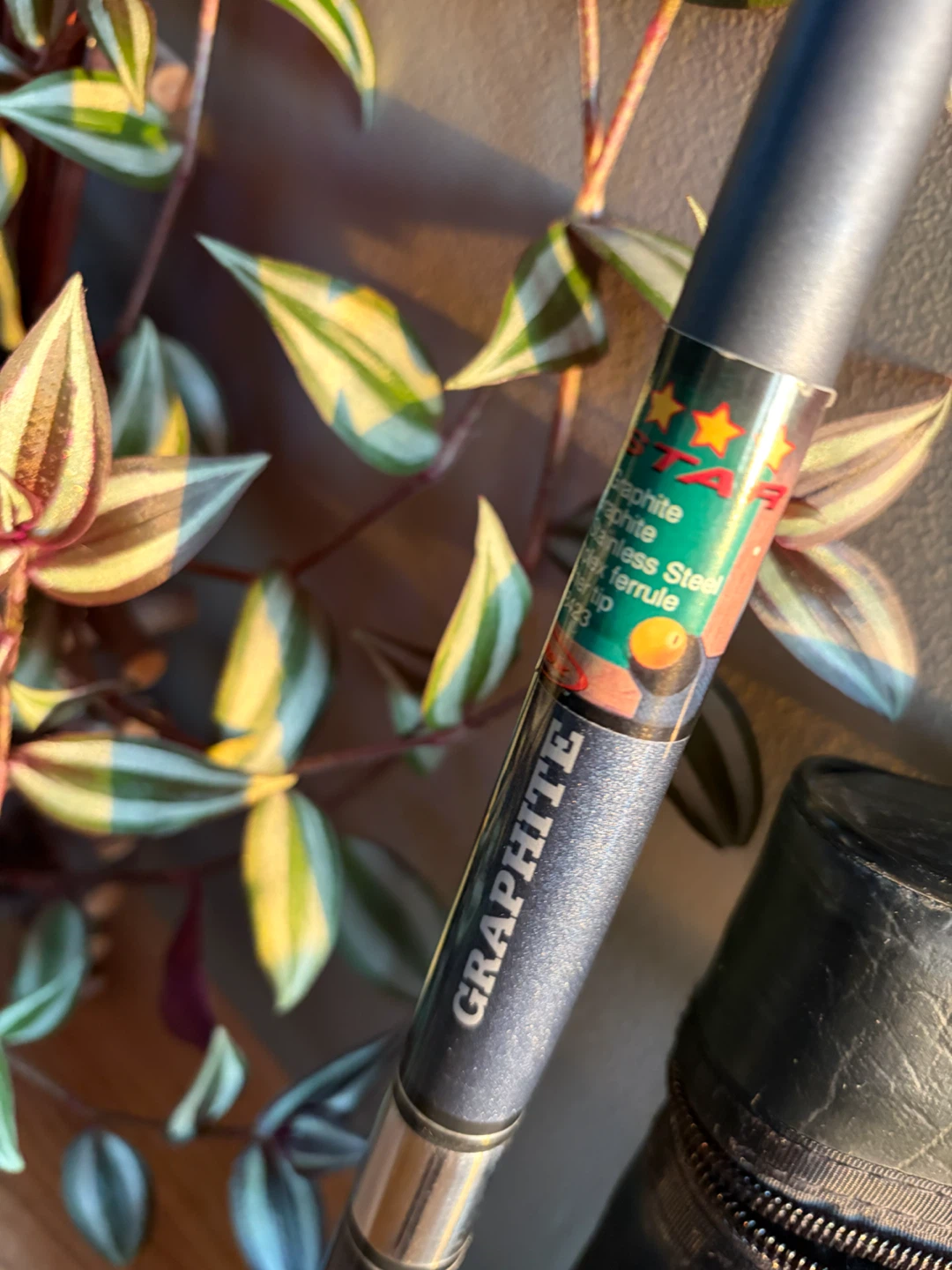 Mike Massé  ~ 5-Star Blue Graphite Pool Cue with Case - photo 2