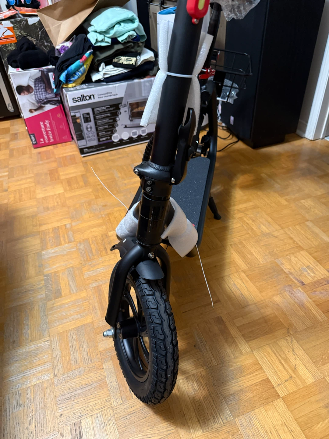 SKUTE Electric Scooter with Seat and Basket - photo 3