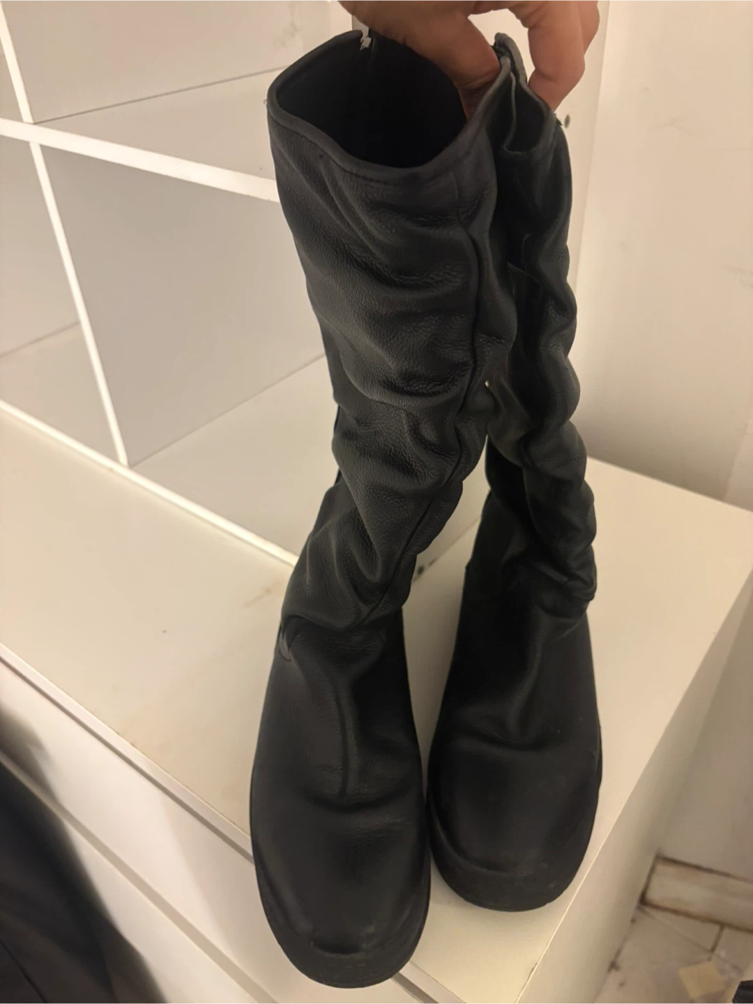 Cougar Sage Black Leather Boots