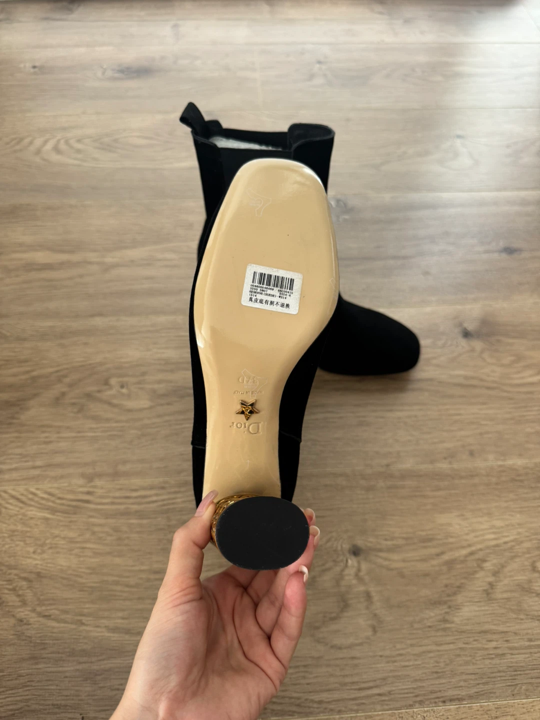 New Genuine Suede Chelsea Boots - Size 37 LOGO - photo 2