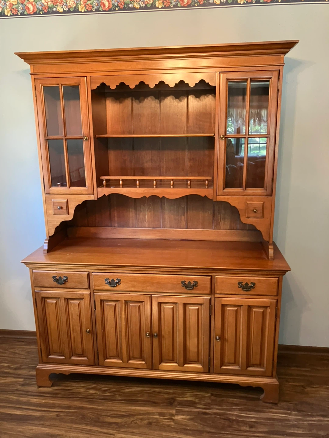 Traditional Wooden Hutch and Buffet Cabinet