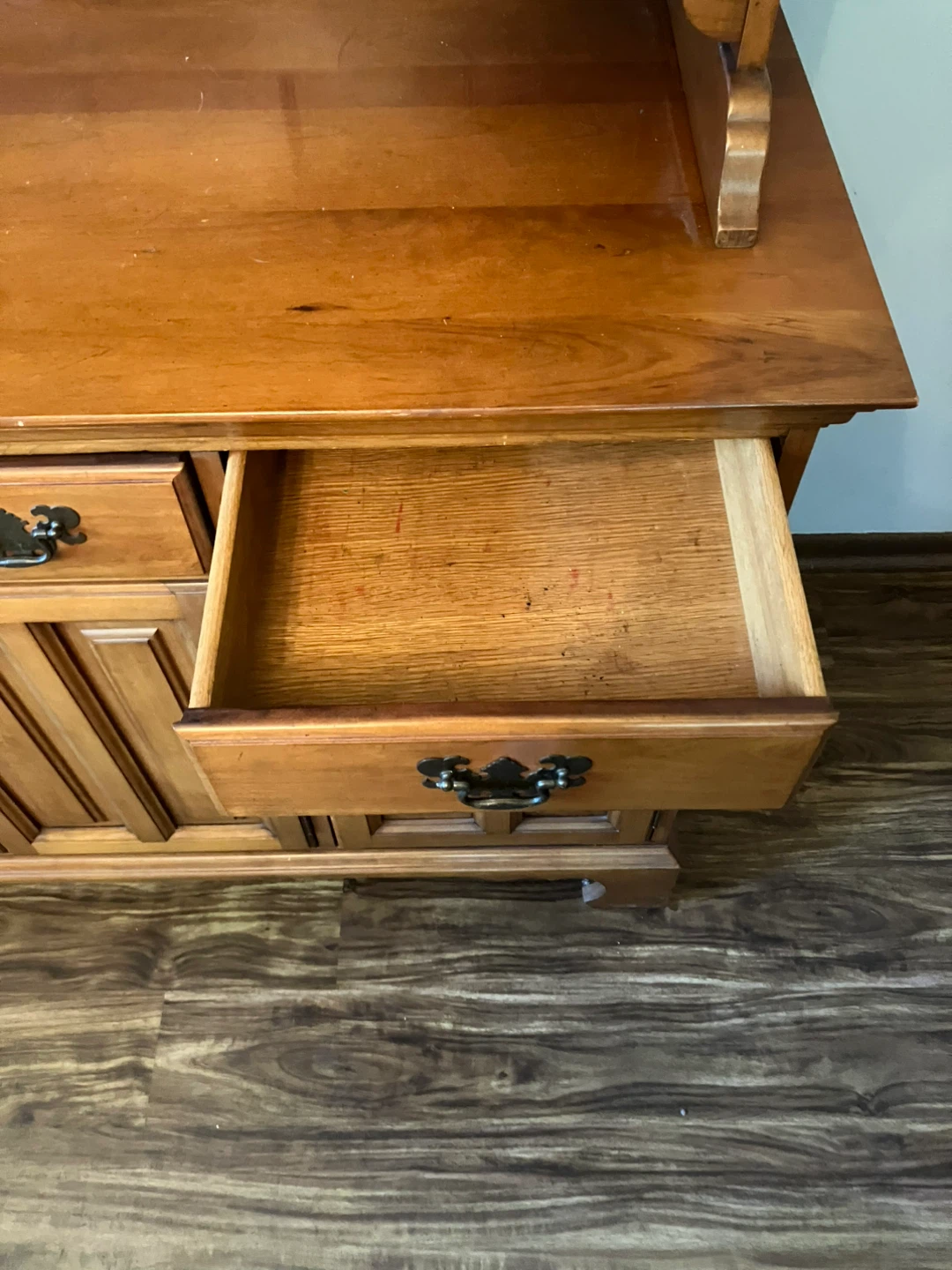 Traditional Wooden Hutch and Buffet Cabinet - photo 3