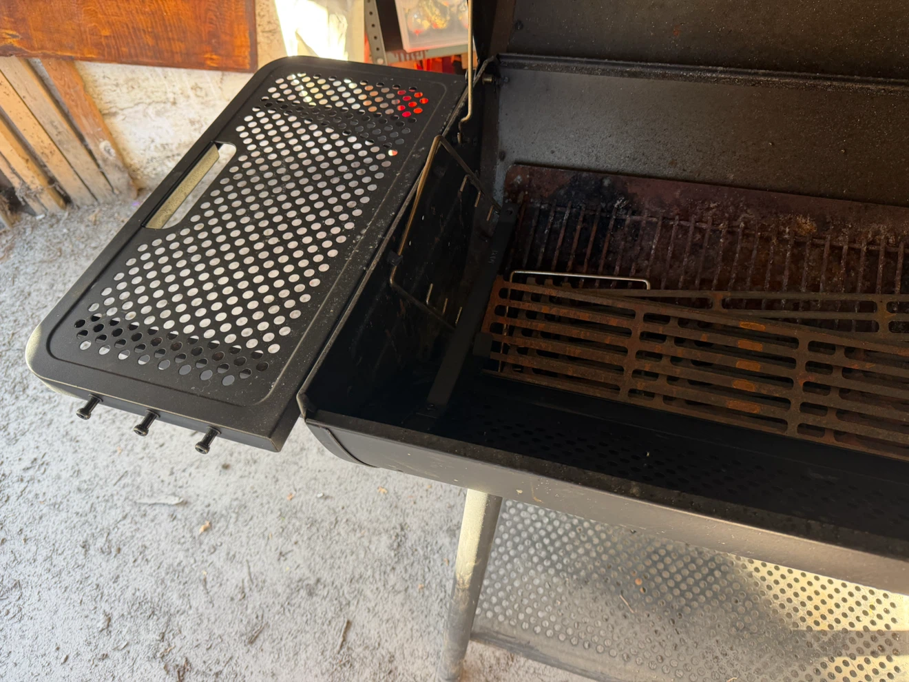 Char-Griller Professional Grill and Smoker - photo 5