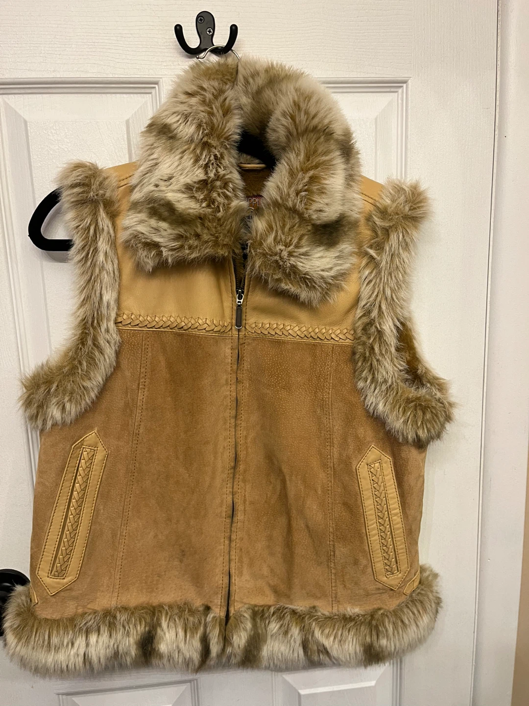 Cripple Creek Genuine Leather Vest, L