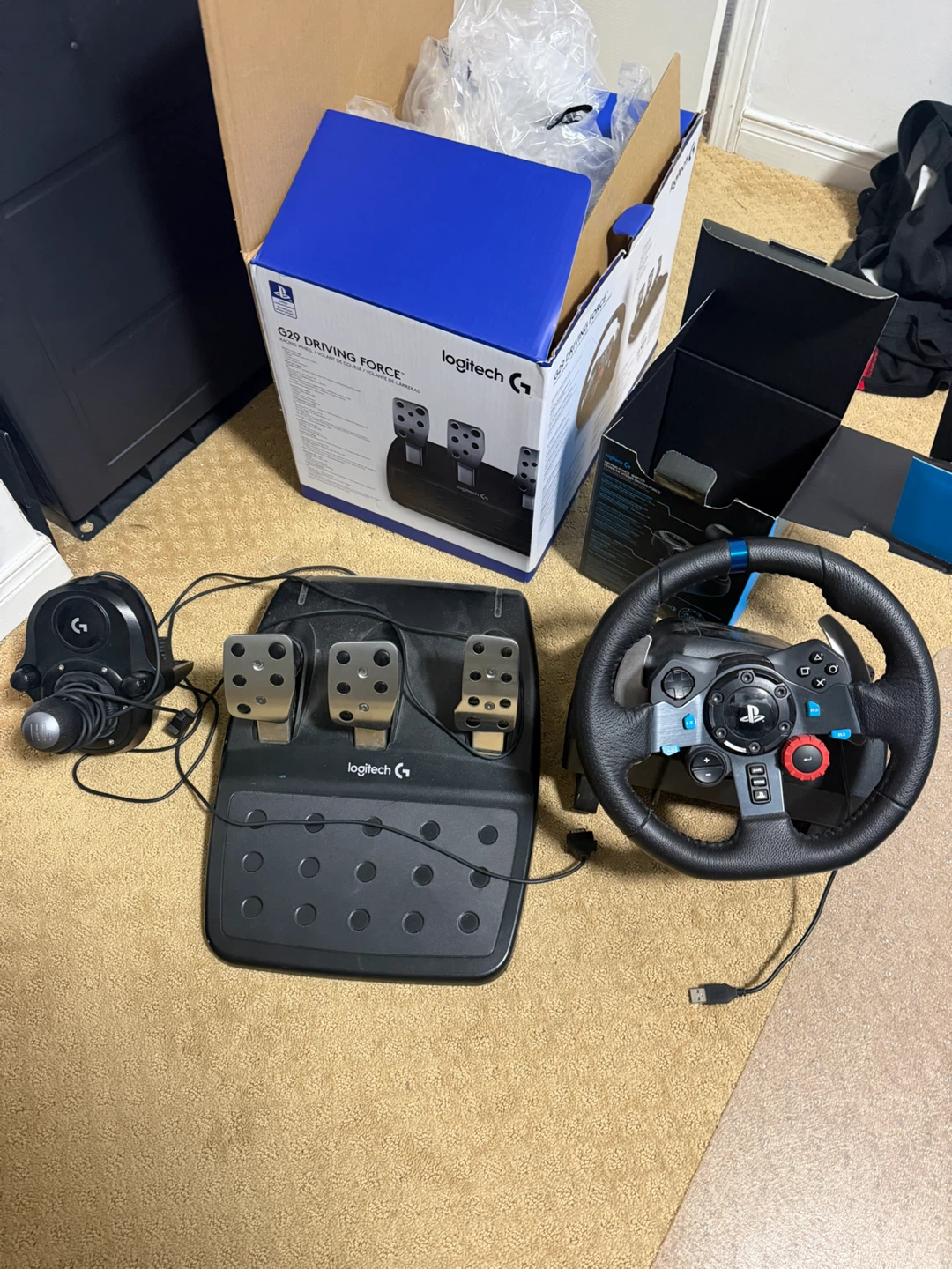 Logitech G29 Driving Force Racing Wheel, Pedals, and Shifter