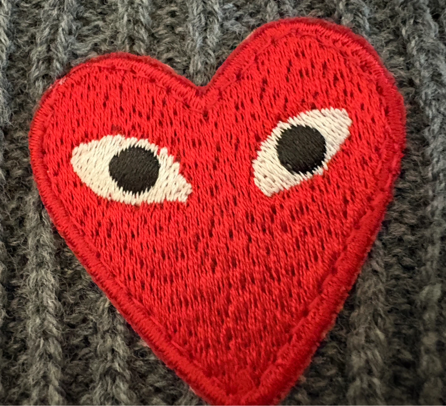 CDG Play Heart Logo Knit Beanie Grey - photo 4