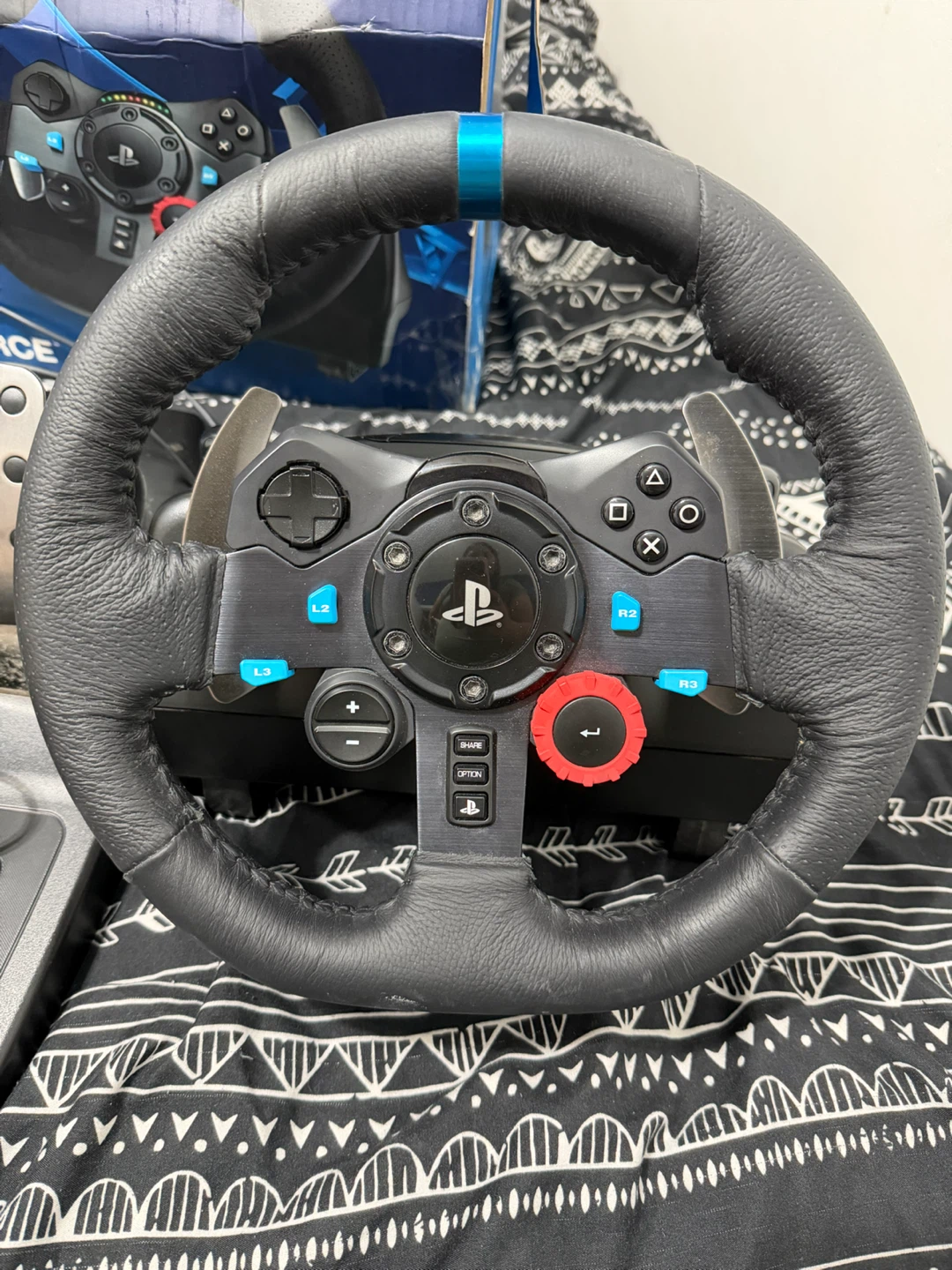 Logitech G29 Driving Force Racing Wheel and Pedals - photo 4