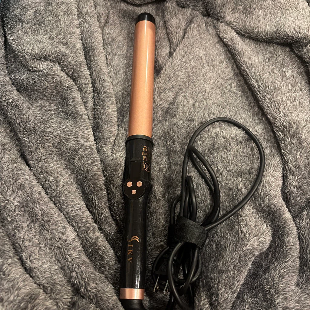 Brand New SIKV Rose Gold Ceramic Curling Iron Wand (Unused)