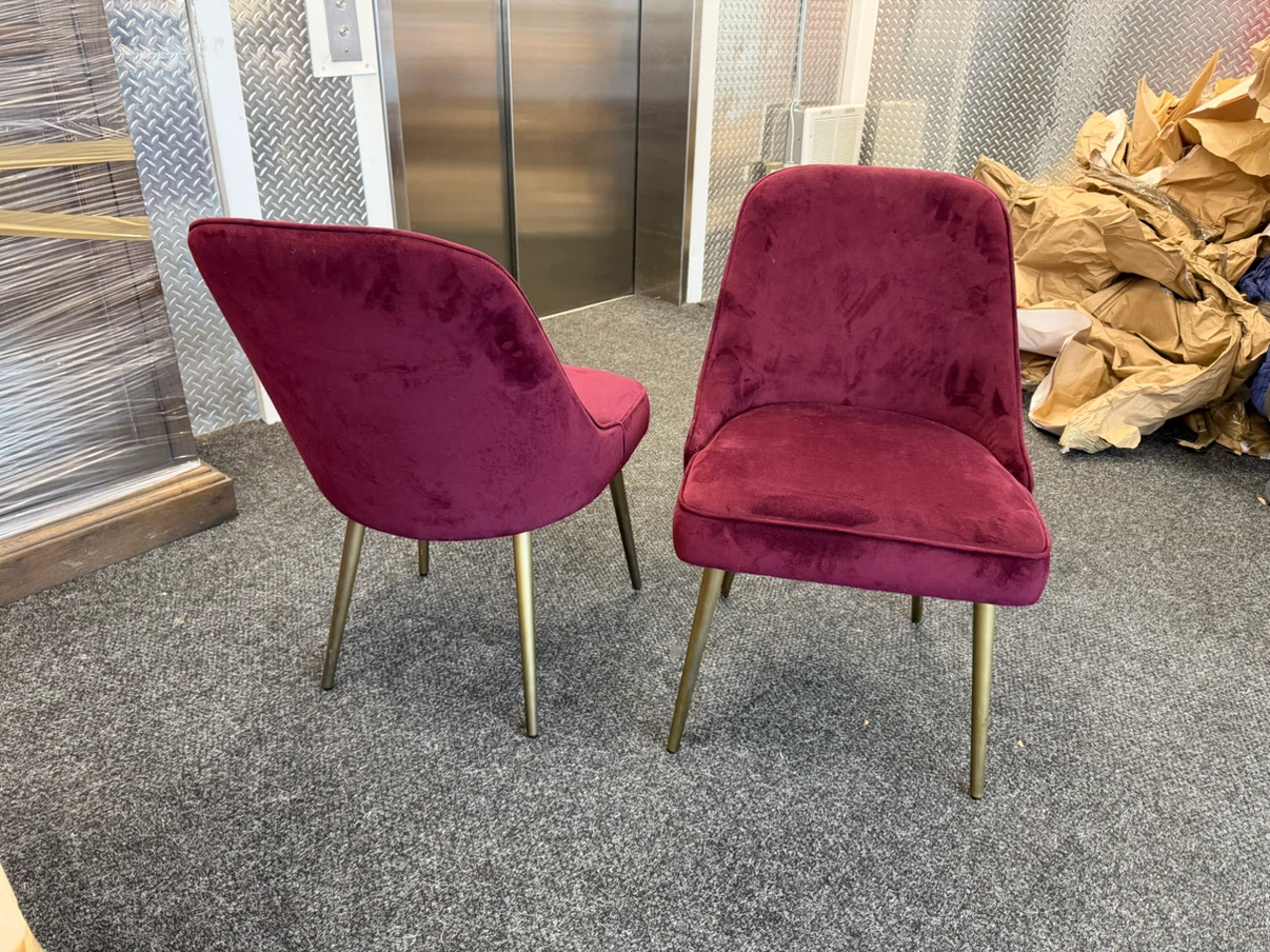 Set of Two fuchsia Velvet Dining Chairs