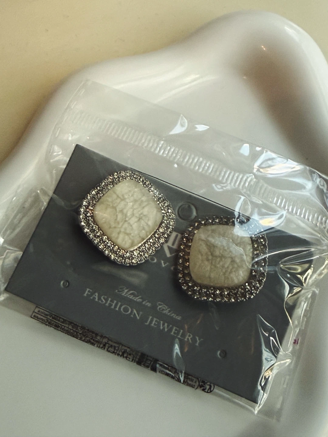 Sparkly Square Crystal Stud Earrings - photo 3