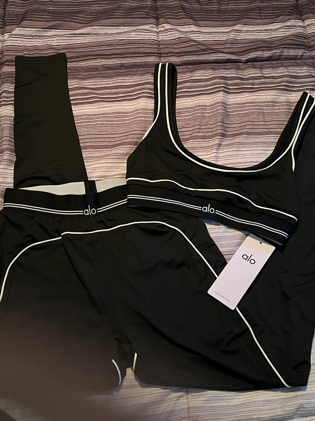 Alo Yoga Matching Set