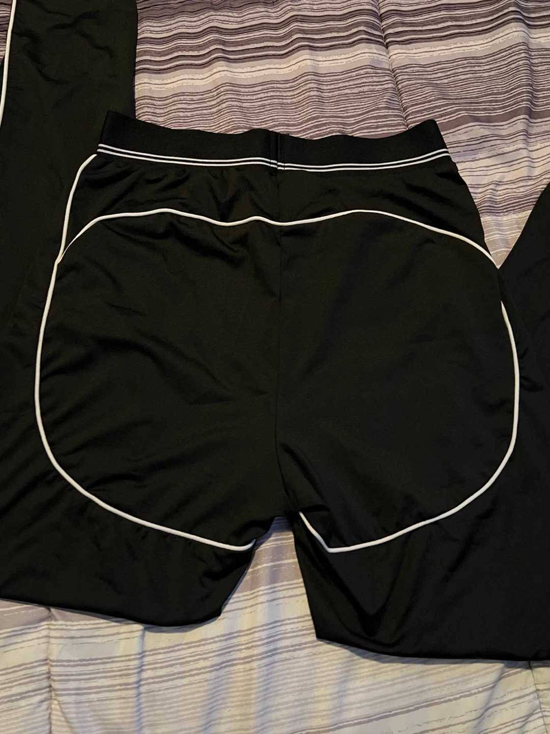 Alo Yoga Matching Set - photo 3
