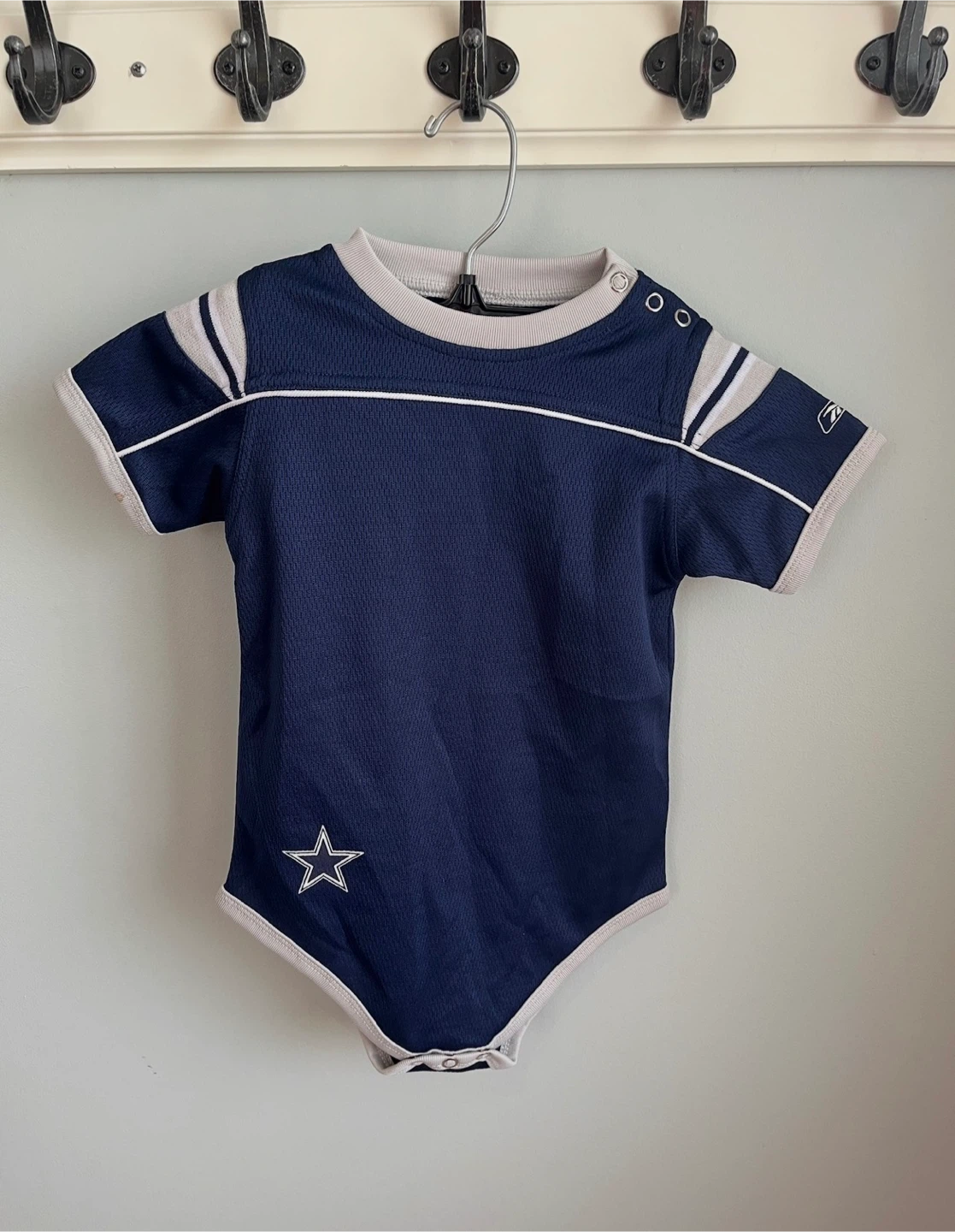 Dallas Cowboys baby onesie - photo 2