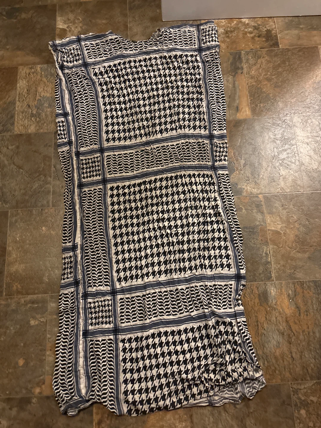 Black and white patterned scarf
