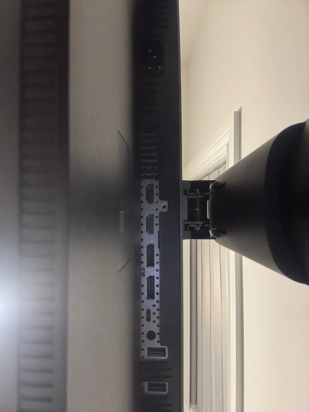 Dell U4320Q 43-inch 4K Monitor - photo 3