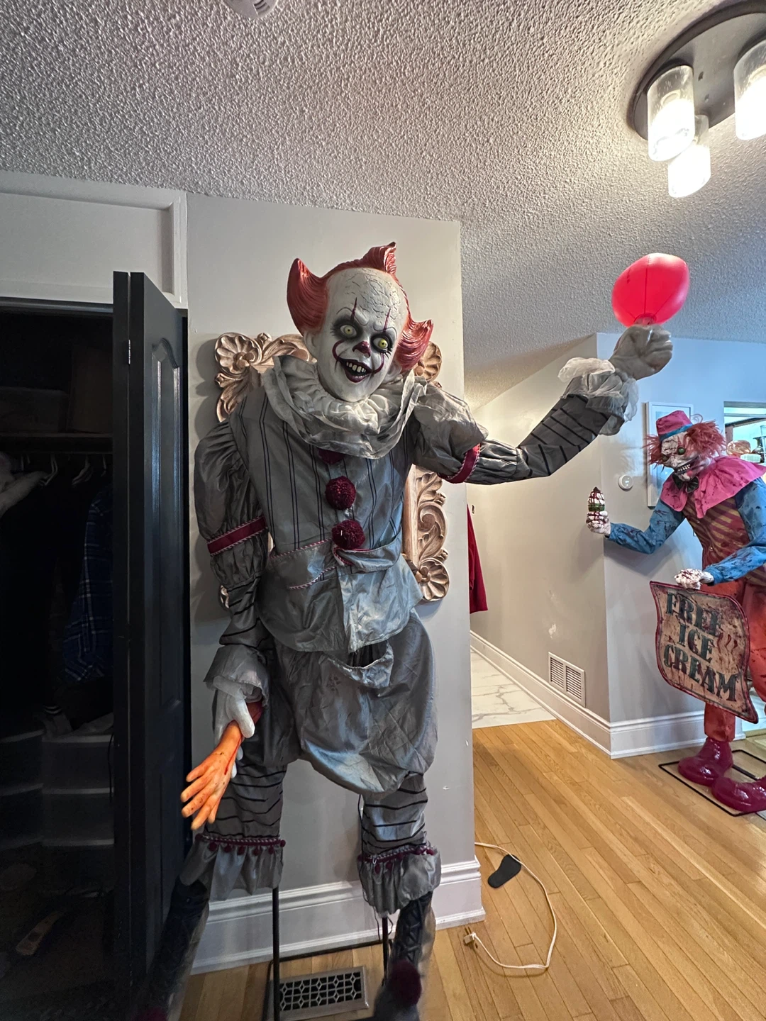 Pennywise IT Animatronic Halloween Decoration