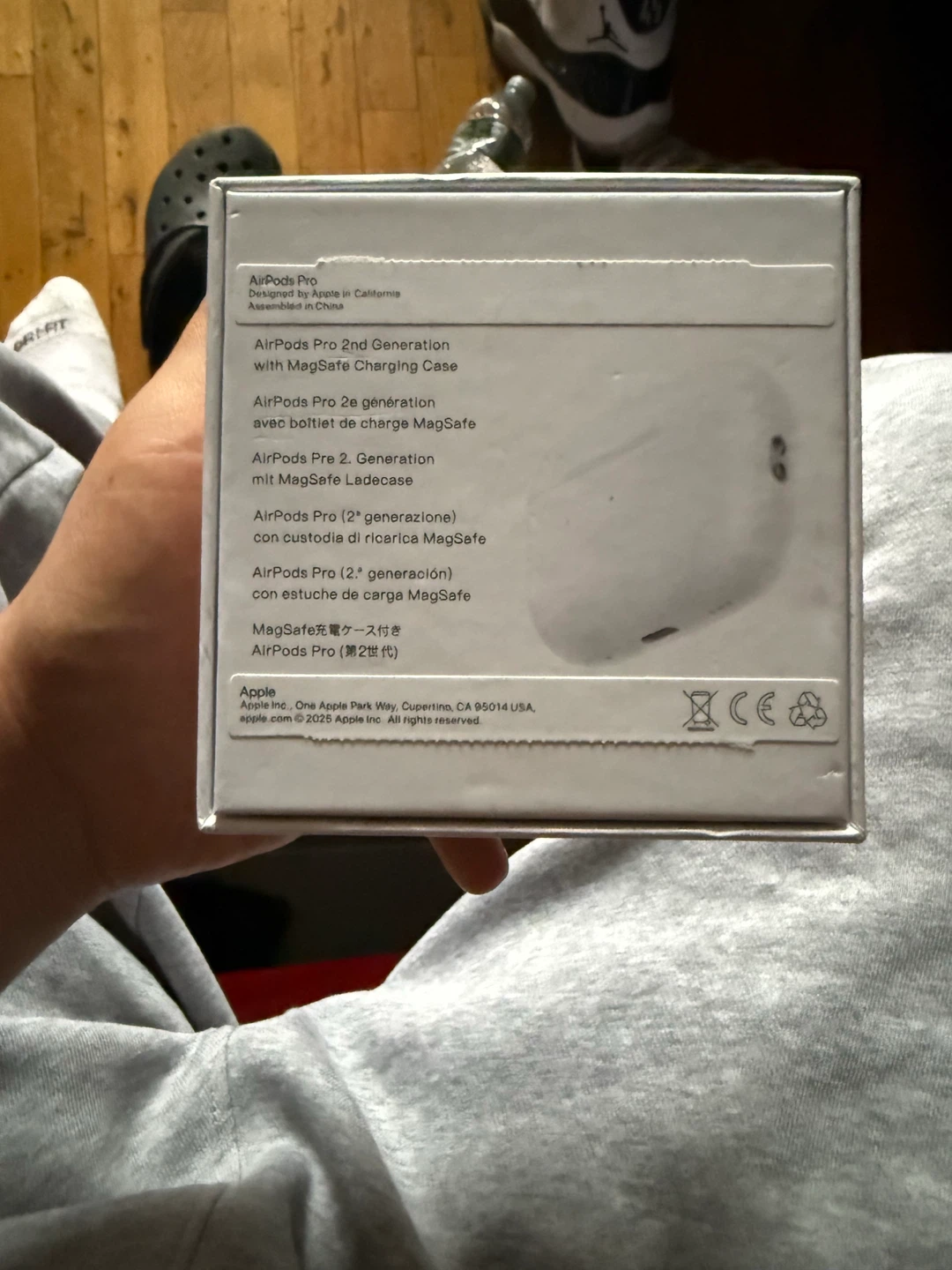 Apple AirPods Pro 2nd Gen with MagSafe Case - photo 2