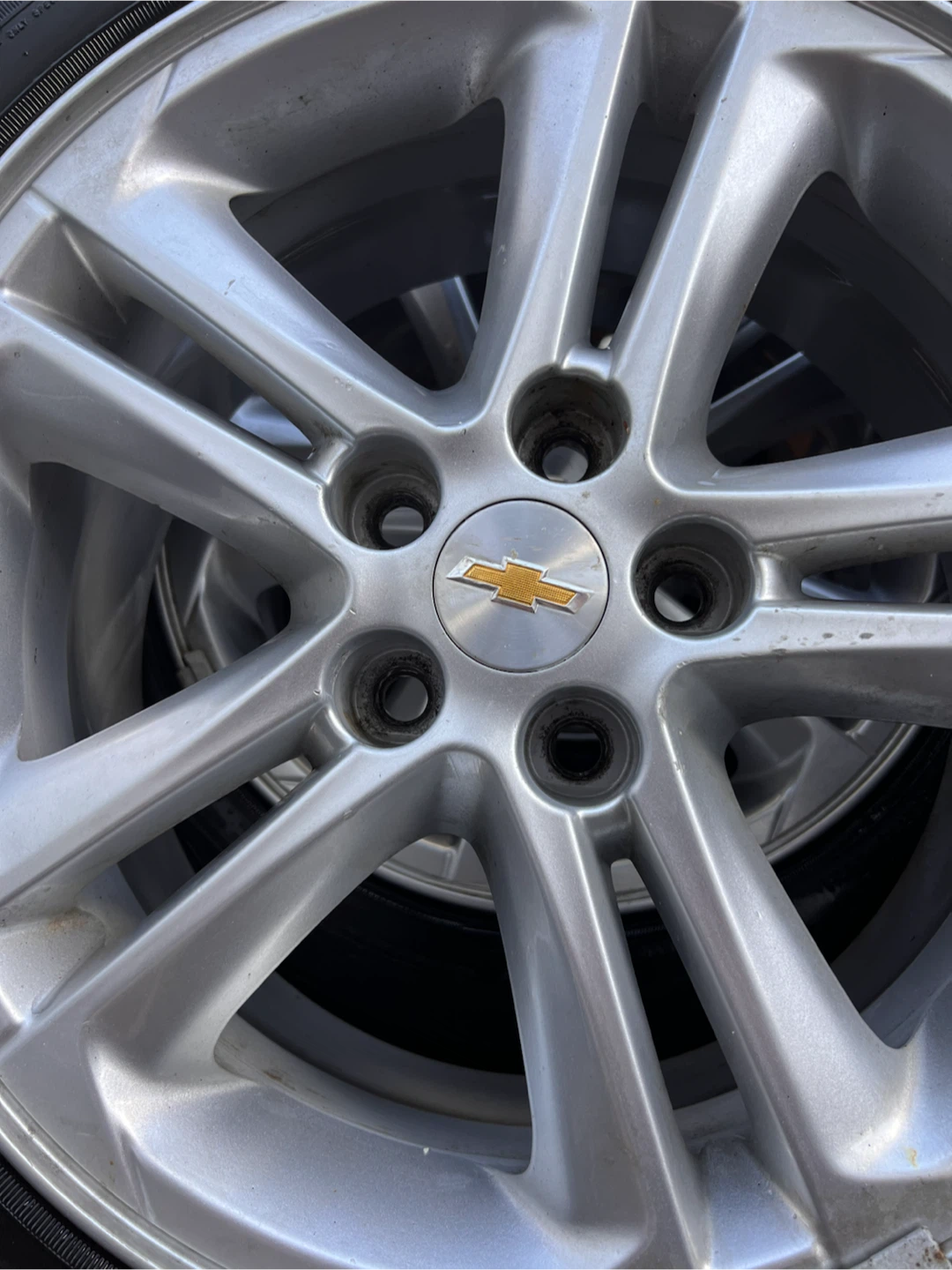 Set of 4 Chevrolet Wheels with Tires - photo 3