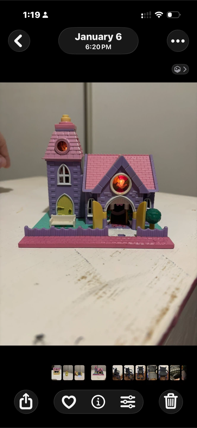 Polly Pocket Light-Up Church Playset