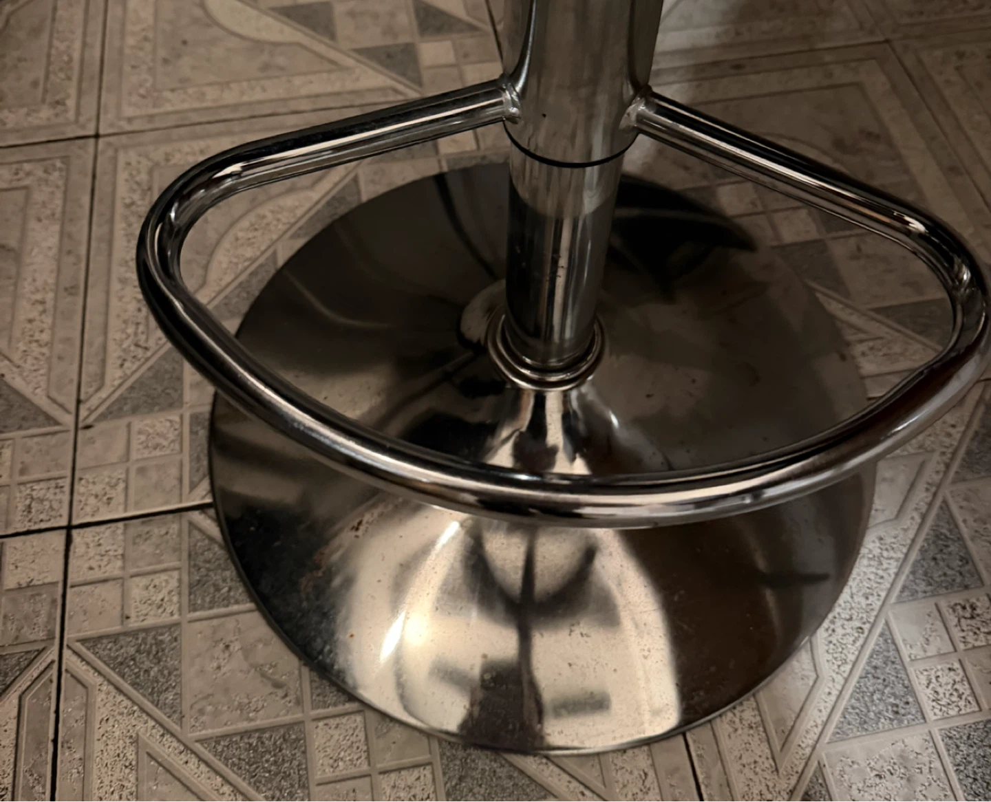 Set of 2 Black Diamond Stitched Bar Stools - photo 3