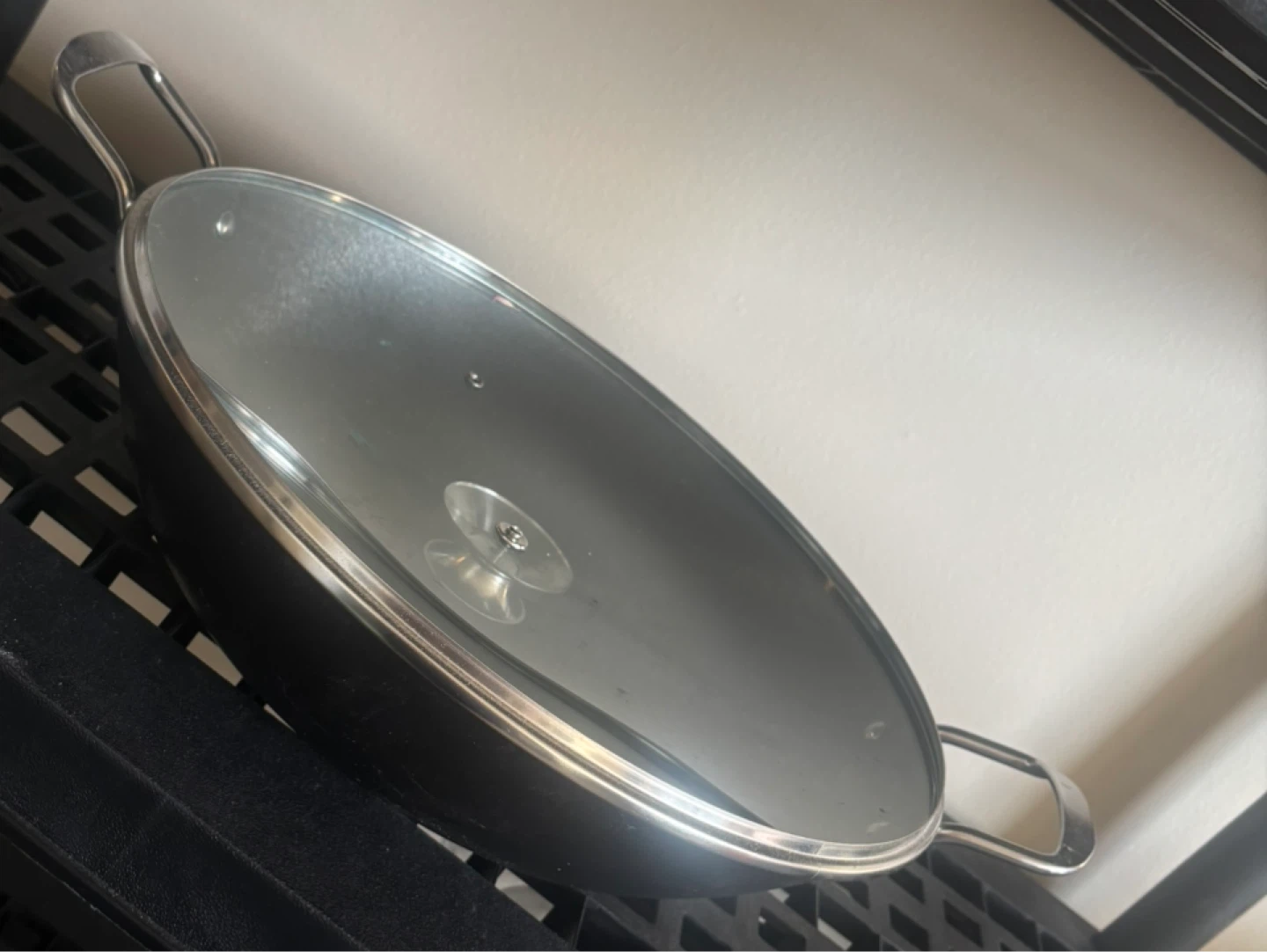 Large Round Wok with Glass Lid