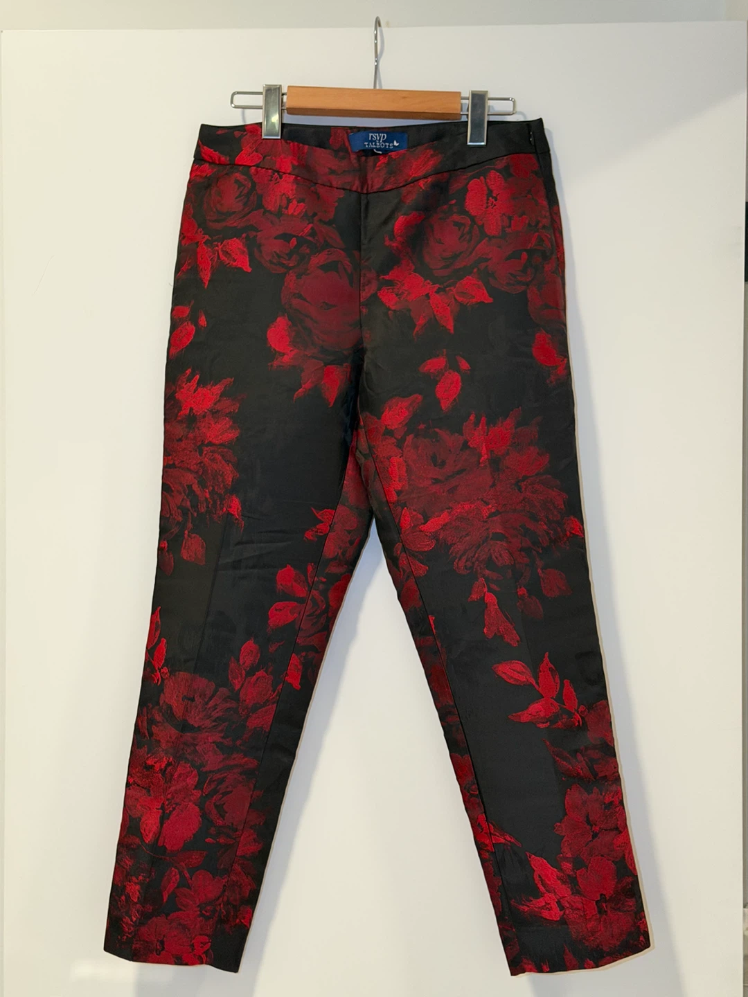 Size 4P rsvp by TALBOTS black and red painted floral ankle pants