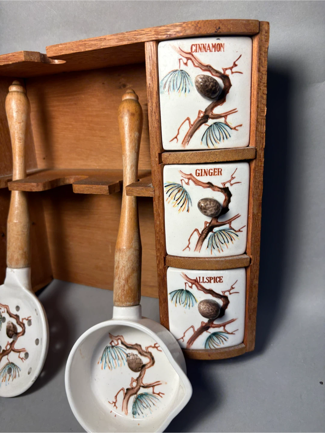 Vintage Wall-Mount Spice Rack with Utensils - photo 3