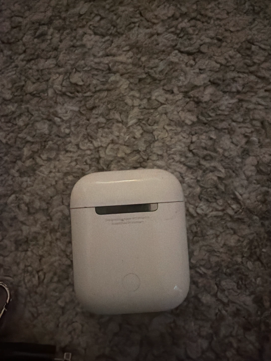 Apple AirPods Charging Case - photo 2