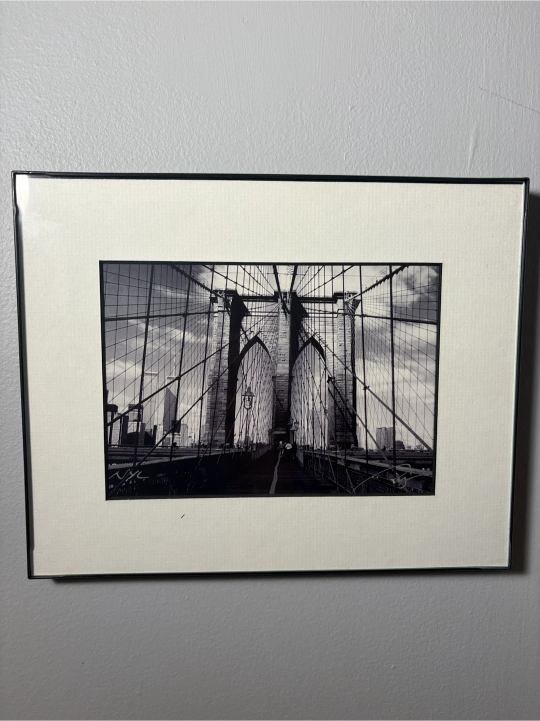 Set of 2 Framed New York City Photography Prints - photo 3