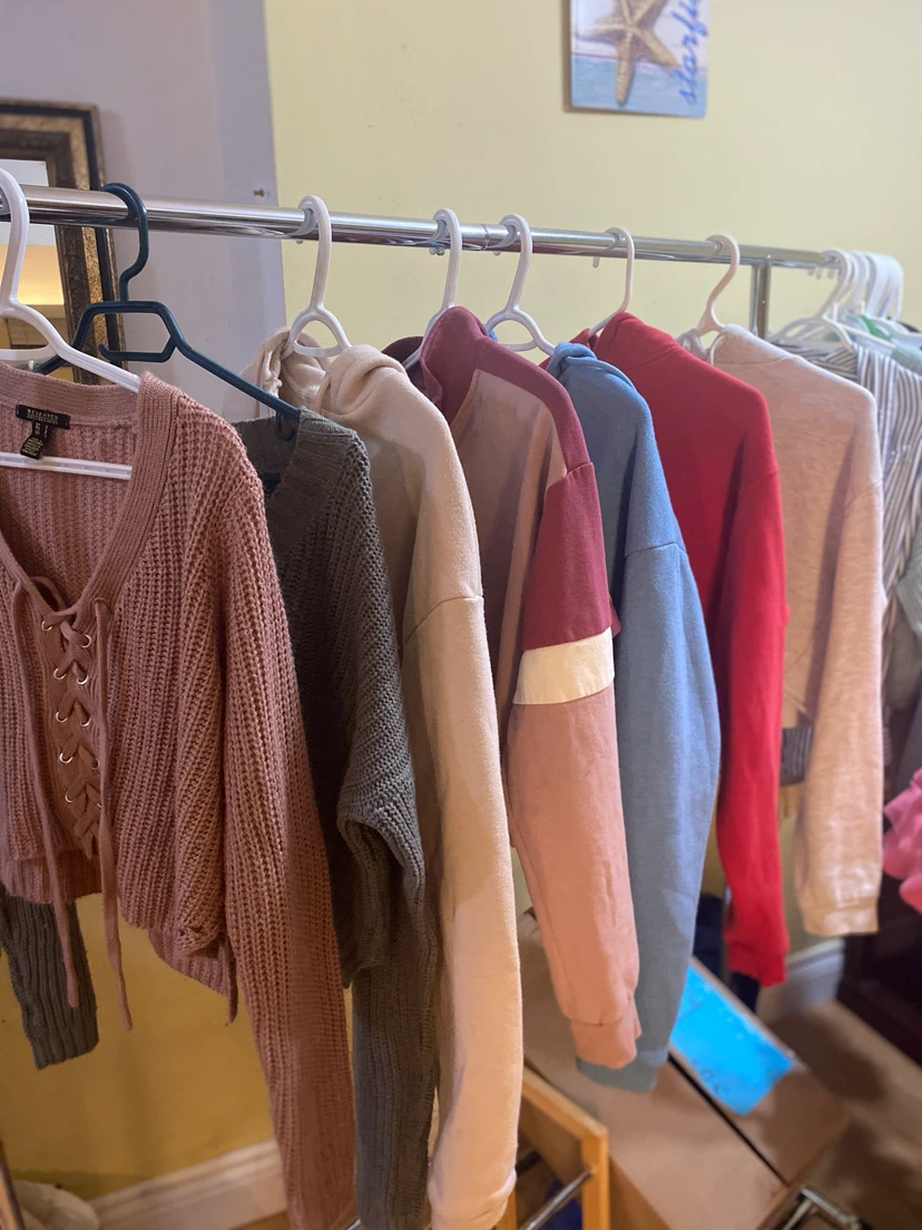 $10 WOMENS / TEENS CROP SWEATERS 😍