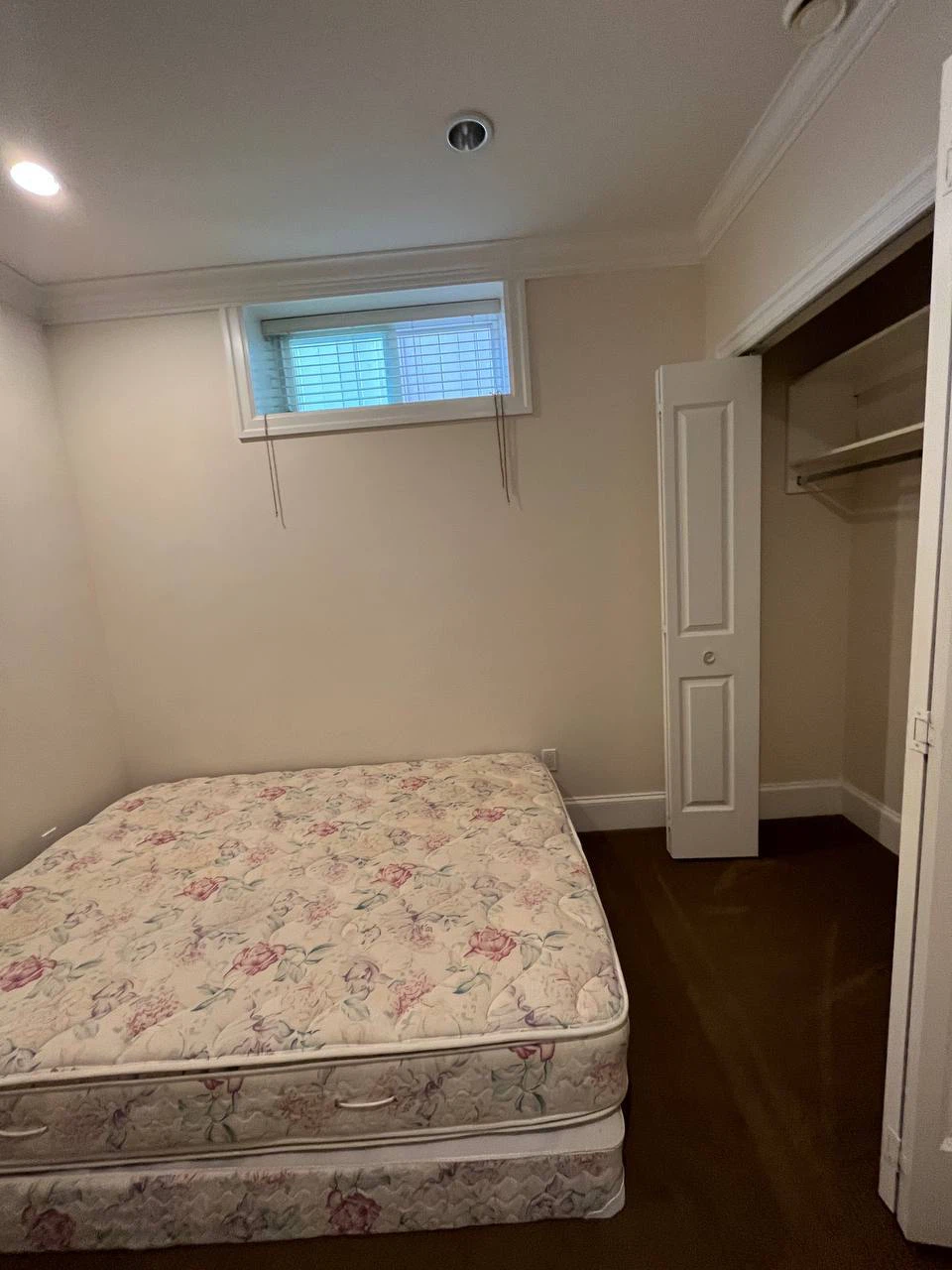 Private room for rent