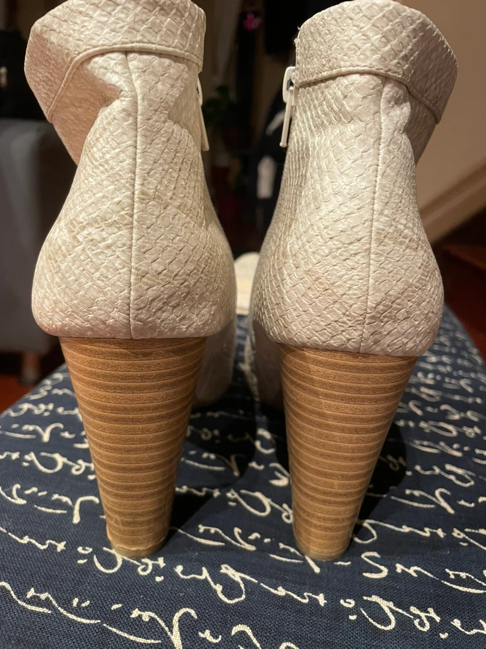 Wild Diva Lounge Ankle Boots Size 9 - photo 2